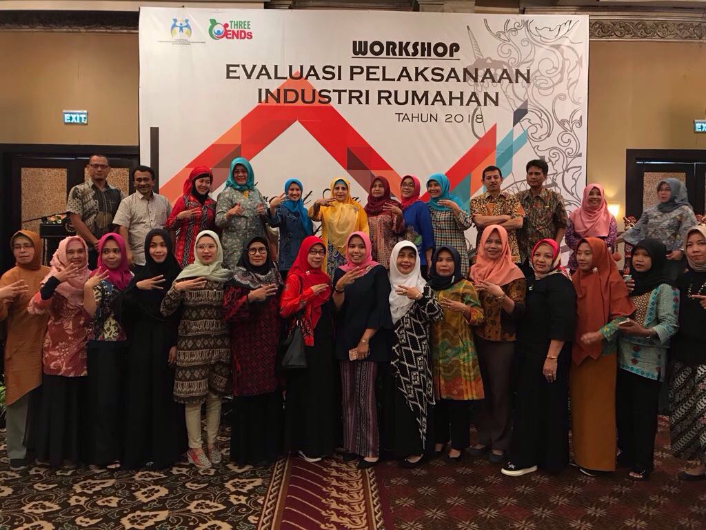 Memutus Rantai Kemiskinan Perempuan Desa Papayan melalui Pemberdayaan Ekonomi