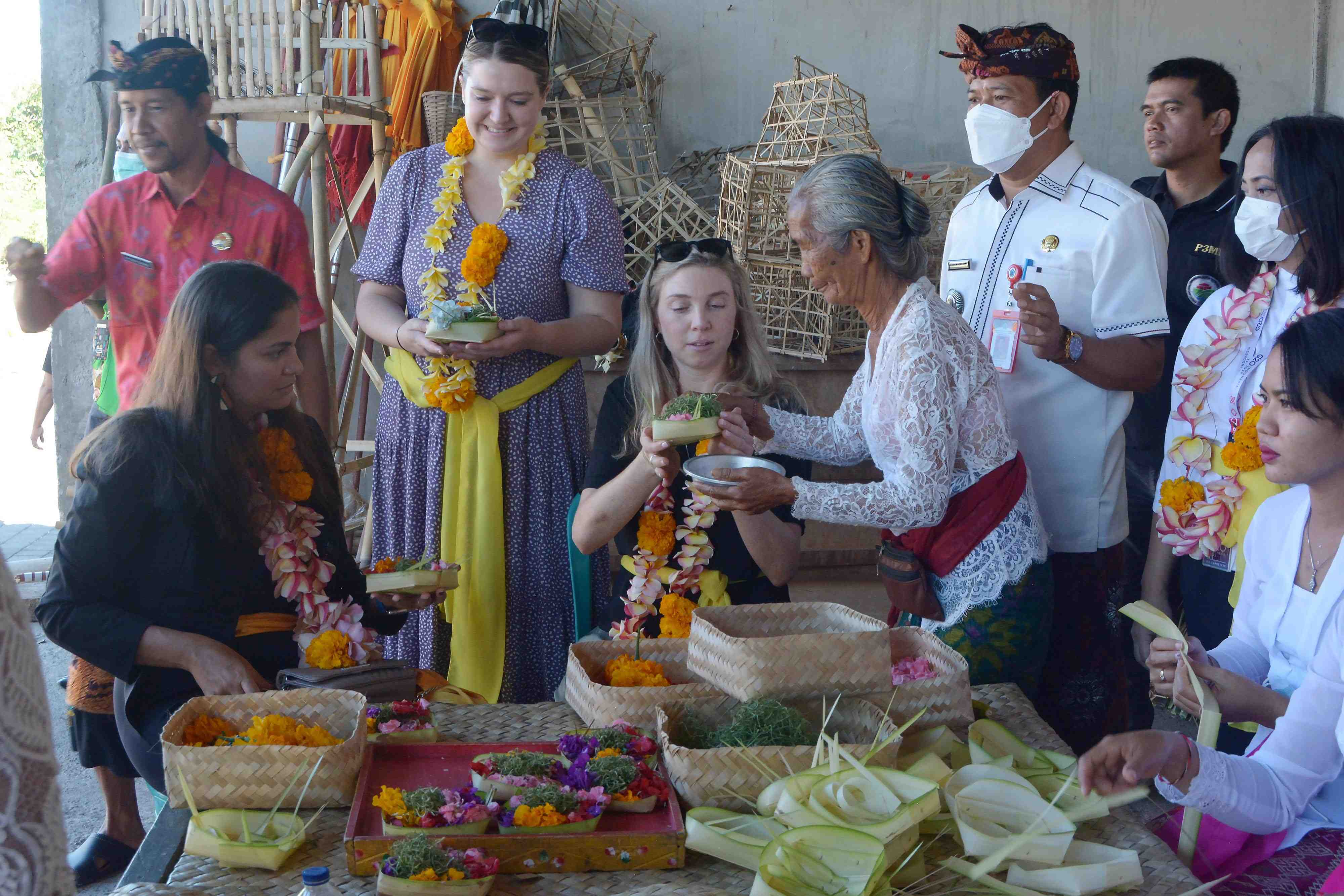 Langkah-Langkah Pengolahan Tanah Sorgum Sesuai Kearifan Lokal Desa Papayan