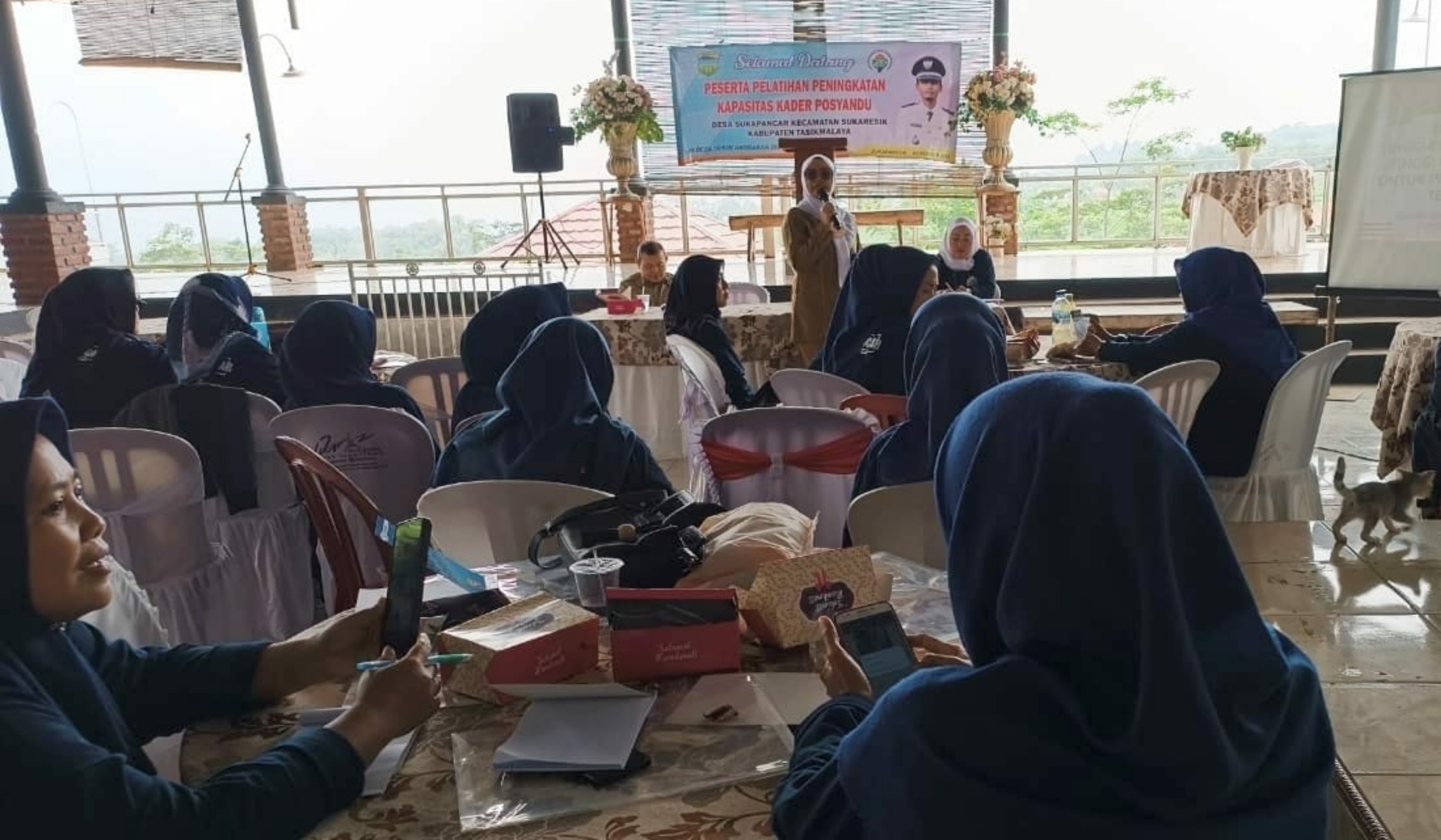 Peningkatan Kapasitas Kader Posyandu melalui Pelatihan Rutin di Desa Papayan