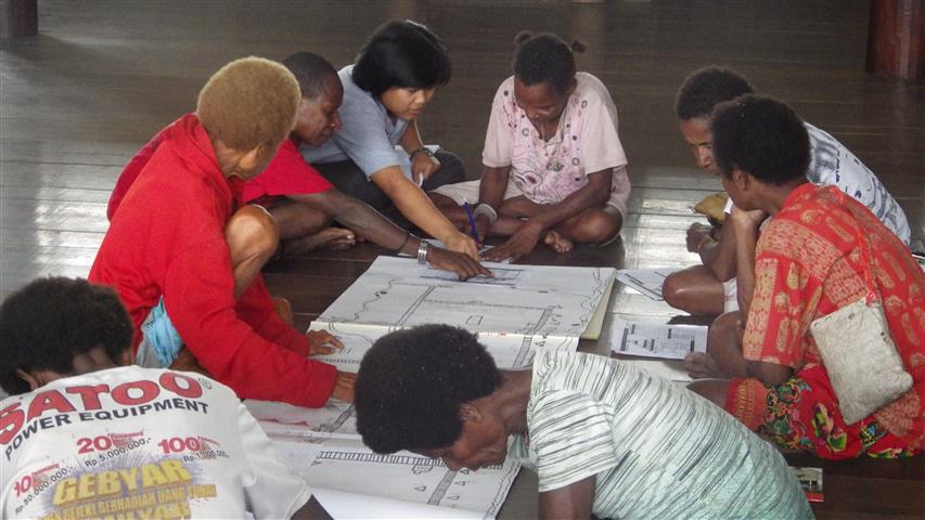 Memberdayakan Masyarakat Desa Papayan Melalui Kegiatan Swadaya Berbasis Kearifan Lokal