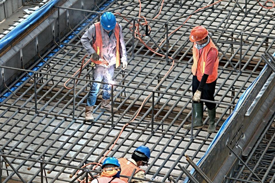 Menciptakan Lapangan Kerja di Desa Papayan Melalui Program Pemberdayaan Pemuda